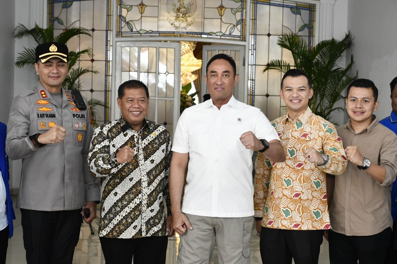 Presiden Prabowo Lantik Jenderal Suyudi Ario Seto sebagai Kapolri, Bupati Eman Ucapkan Selamat