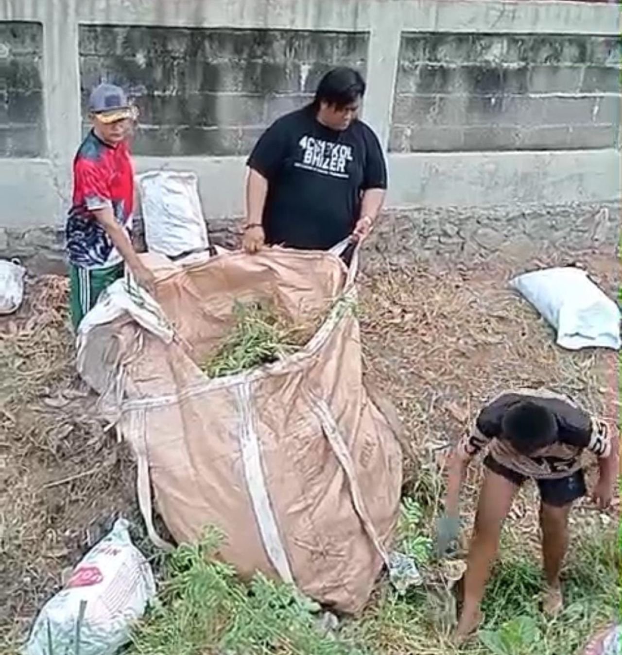 Kerja Bakti Normalisasi Kali Satomer