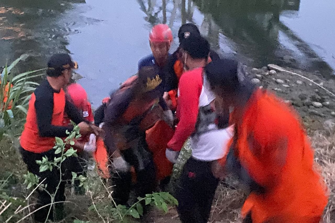 Seorang Pria Terpeleset dan Tenggelam di Sungai Comal Ditemukan Tewas