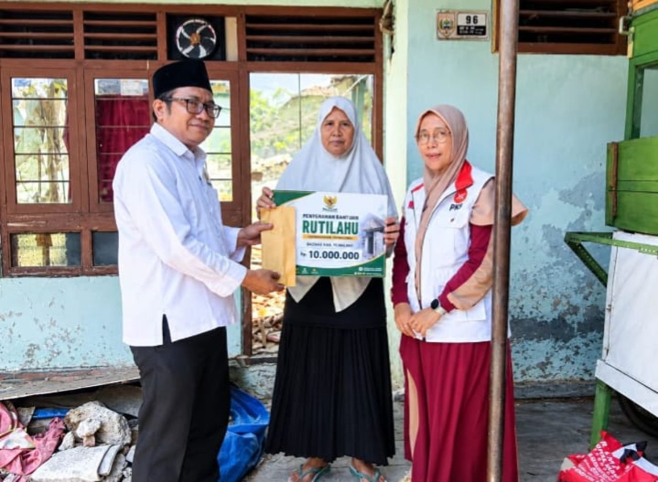 Atap Rumah Warga Ambruk, Anggota DPRD Pemalang Irma Suryani Siapkan Koordinasi Bantuan