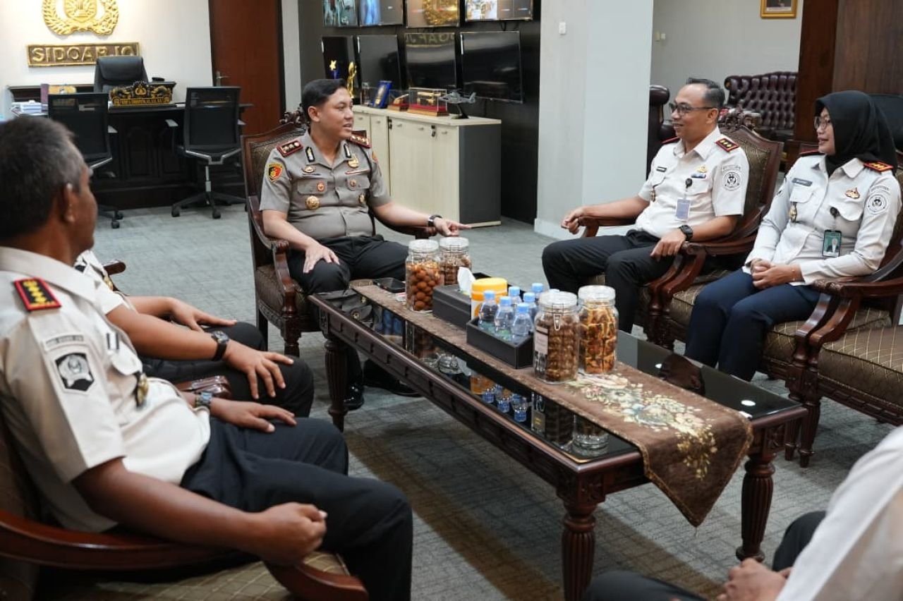 Jajaran pengurus Rutan Surabaya dan Kapolresta Sidoarjo